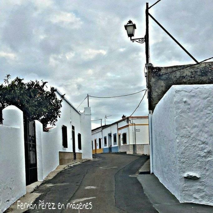 Cortijo Los Garridos - 8 Huespedes Fernan Perez ภายนอก รูปภาพ